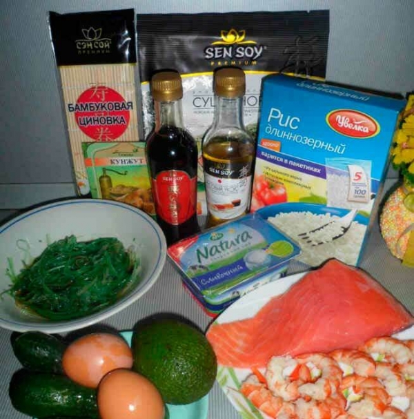 Новогодние роллы с креветками, лососем и овощами - вкусный рецепт